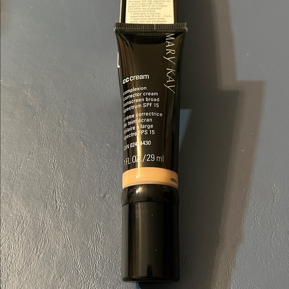 Mary Kay Complexion Corrector Cream, light to medium, new - Picture 6 of 7
